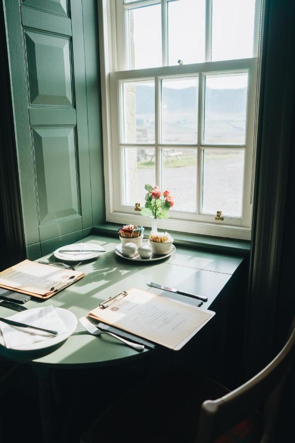 Monkstadt 1745 Restaurant With Rooms Портри Екстериор снимка