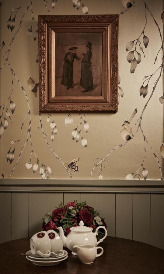 Monkstadt 1745 Restaurant With Rooms Портри Екстериор снимка