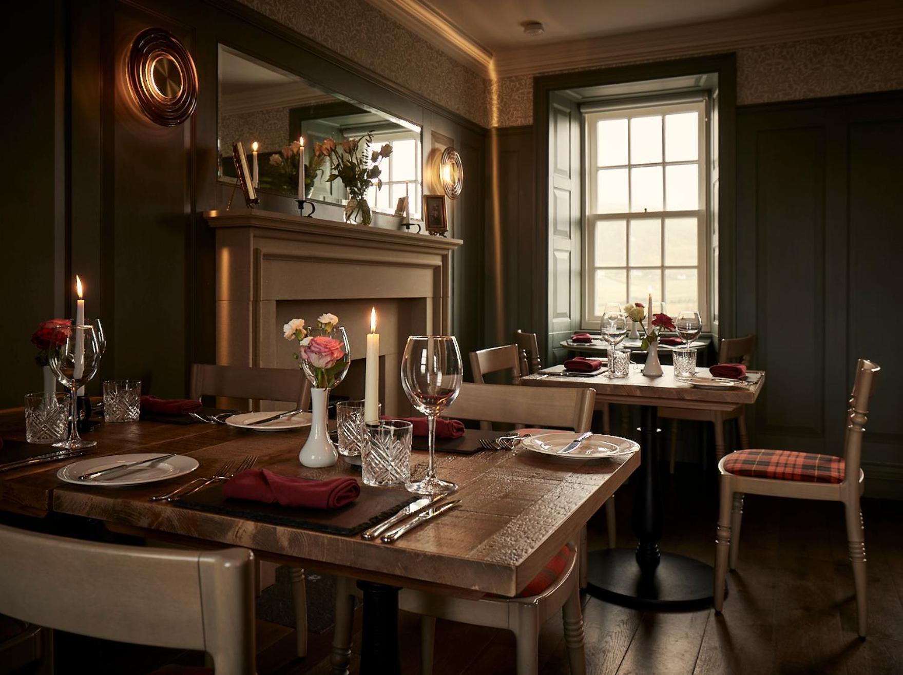 Monkstadt 1745 Restaurant With Rooms Портри Екстериор снимка