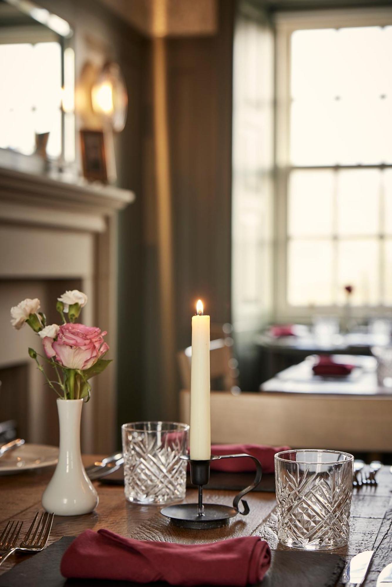 Monkstadt 1745 Restaurant With Rooms Портри Екстериор снимка